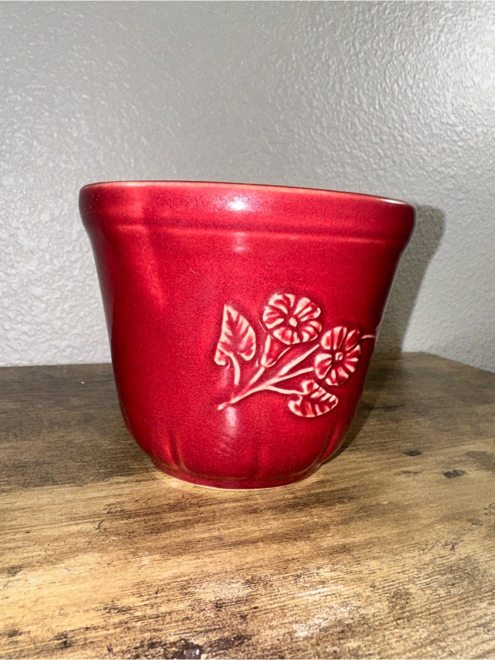 Vintage Red Ceramic Planter 219-5 Embossed Floral Pottery Flower Pot - Picture 2 of 12